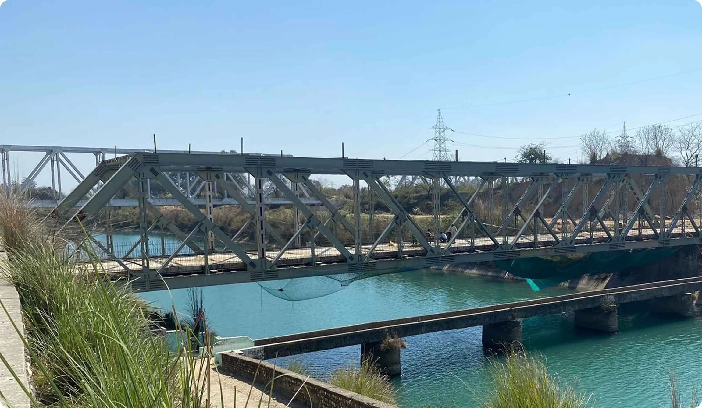 MOTORABLE STEEL TRUSS BRIDGE AT KARNAL (H.R)