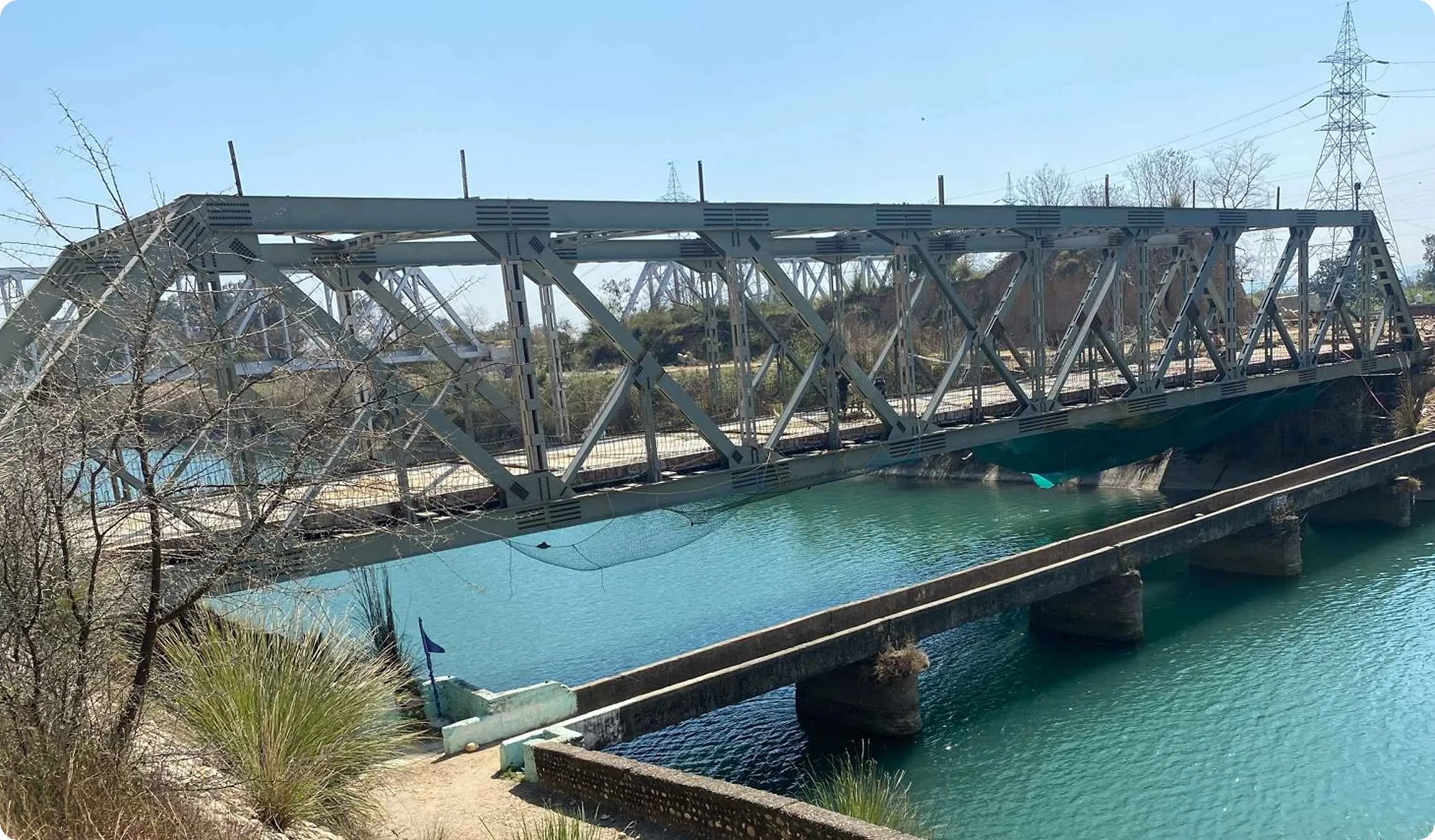 MOTORABLE STEEL TRUSS BRIDGE AT KARNAL (H.R)